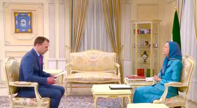  گفتگو با خانم مریم رجوی